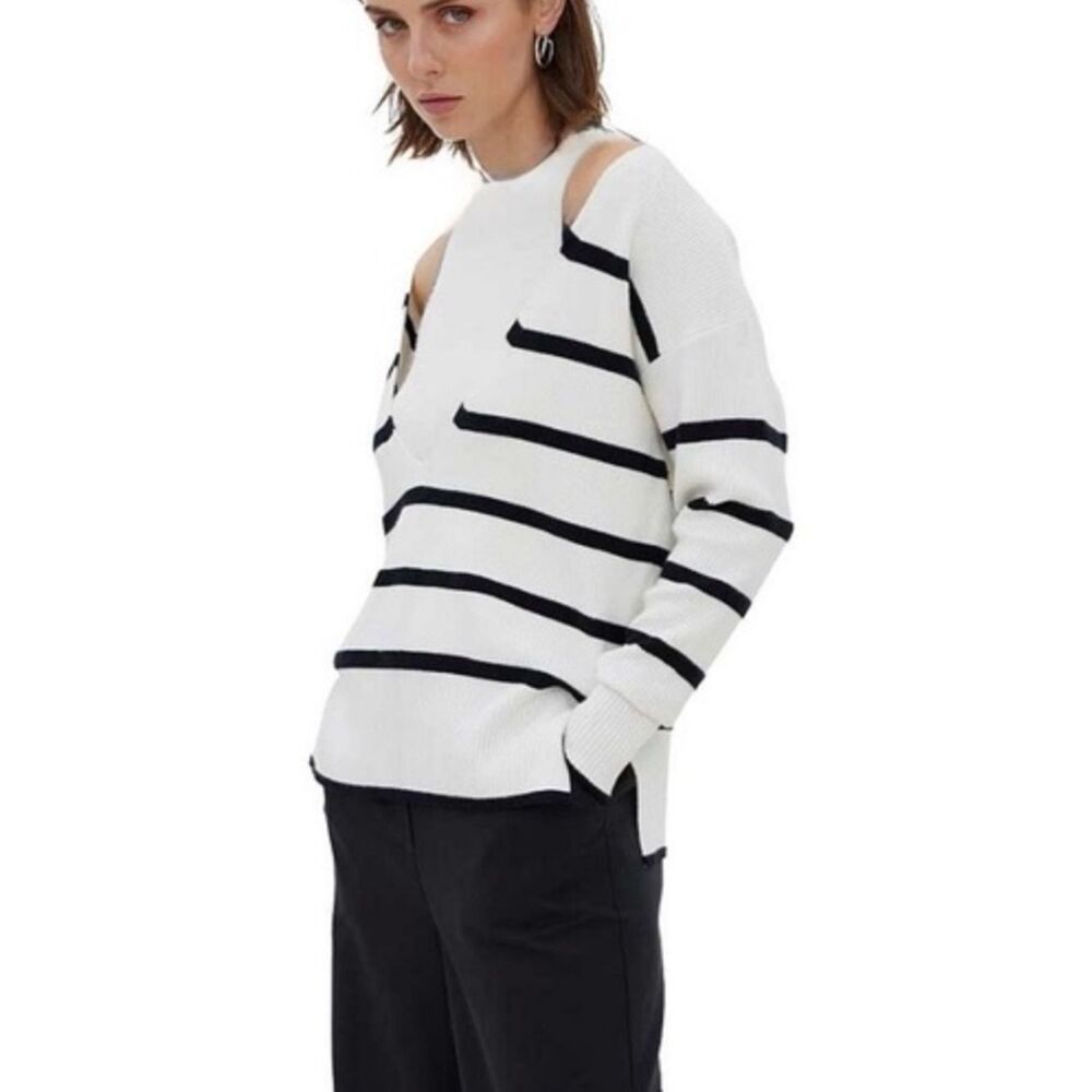 Sovere Repose Combo Knit Set (Ecru/Black) E17 View 2